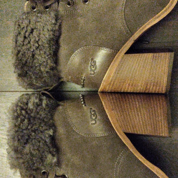 UGG "JAXON " #1095058 Heeled Ankle Boots - Picture 5 of 14